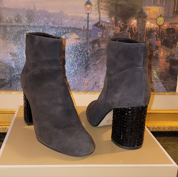 MICHAEL KORS GRAY SUEDE BOOTIE BLACK CRYSTAL HIGH HEEL BOOTS SIDE ZIPPER SZ 9.5 - Picture 7 of 11
